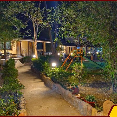 Kanha Resort Exterior photo
